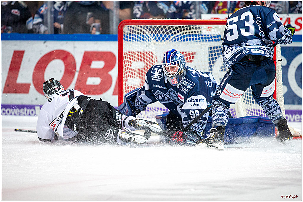 DEL; Iserlohn Roosters - Koelner Haie; Iserlohn, 17.12.2019